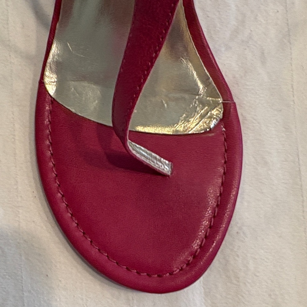 Steve Madden Women's Fuchsia Sandals - Picture 5 of 9